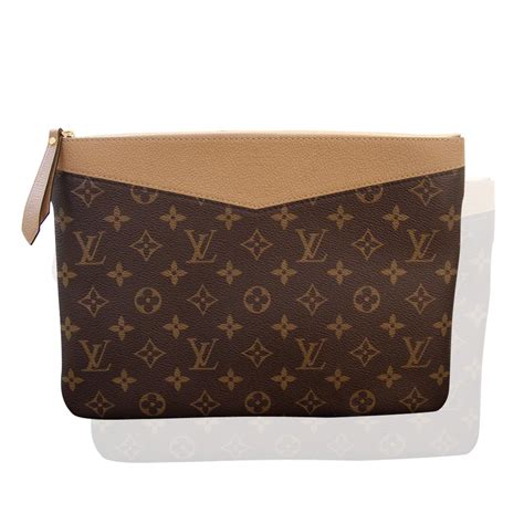 louis vuitton clutch bruin|Louis Vuitton clutch alternative.